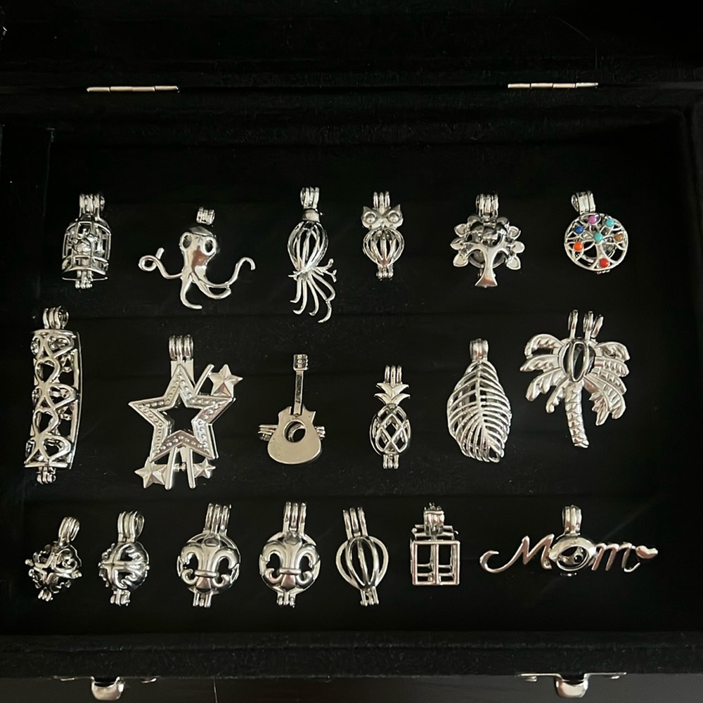 Silver plated pendant necklaces! Build your own necklace!
